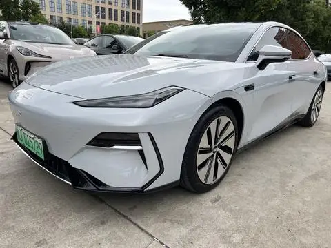 Geely E8 2024