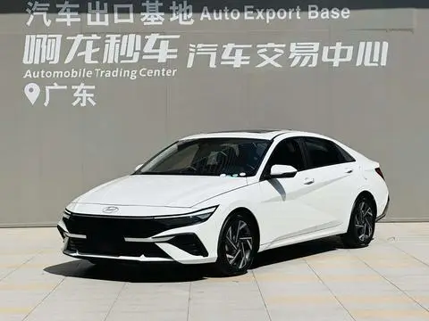 Hyundai Elantra 2023
