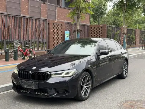 BMW 5 Series 2022 — фото 1