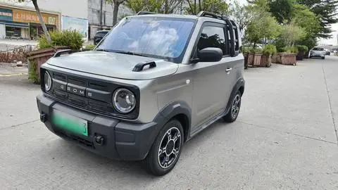 Geely 熊猫 2025 — фото 1