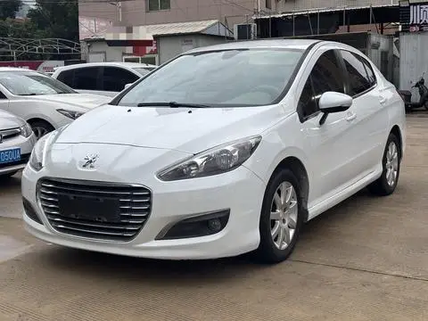 Peugeot 308 2014 — фото 1