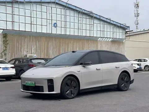 Li i6 2025