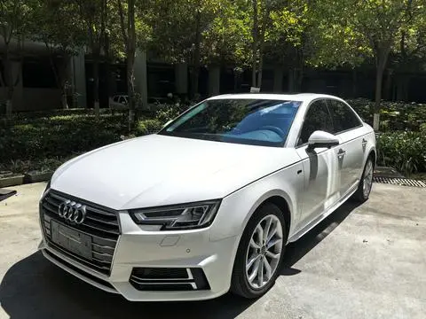 Audi A4L 2018 — фото 1
