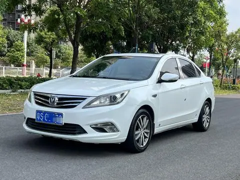 Changan Eado 2016 — фото 1