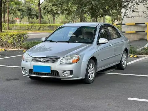 Kia 赛拉图 2012