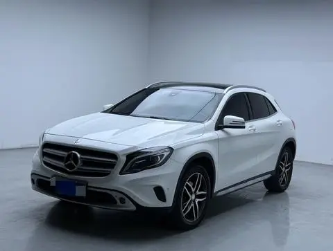 Mercedes-Benz GLA 2016