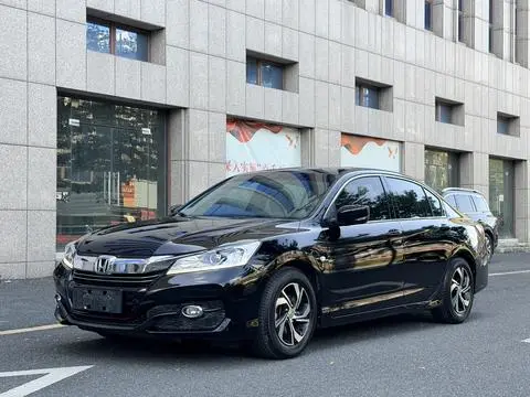 Honda Accord 2016 — фото 1