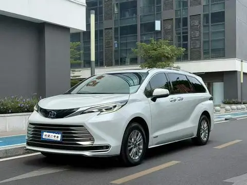 Toyota 赛那 2021