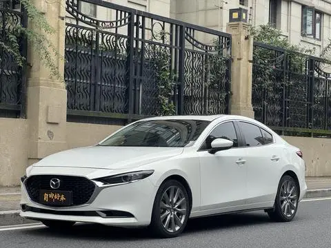 Mazda 3 昂克赛拉 2022 — фото 1