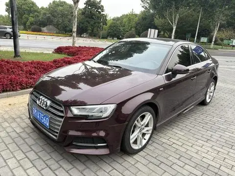 Audi A3 2020 — фото 1