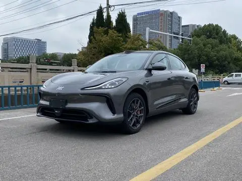 IM Motors 智己LS6 2023