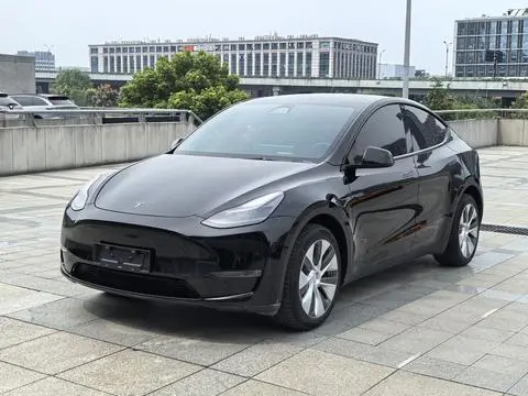 Tesla Model Y 2023 — фото 1