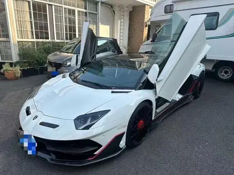 Lamborghini Aventador 2011
