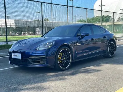 Porsche Panamera 2023 — фото 1