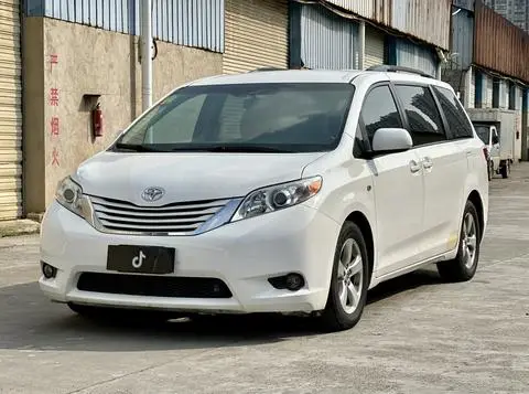 Toyota SIENNA 2015