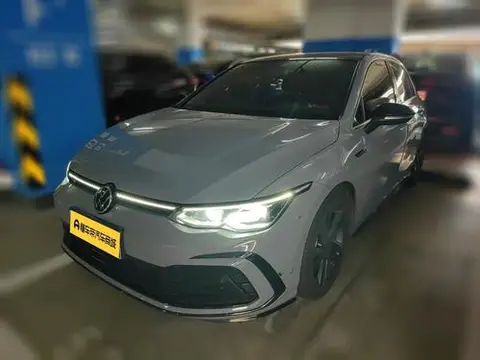 Volkswagen Golf 2021