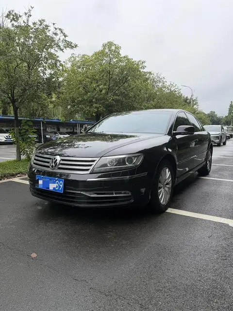 Volkswagen 辉腾 2012