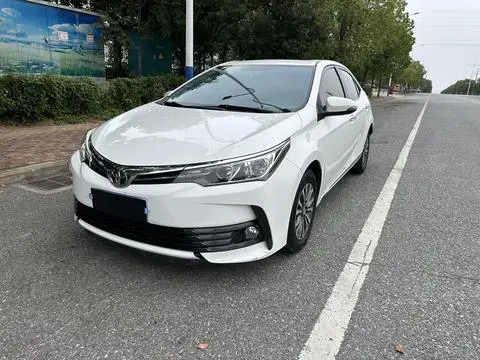 Toyota Corolla 2017 — фото 1