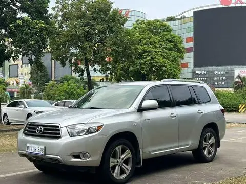 Toyota Highlander 2007 — фото 1