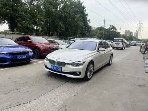 BMW 3 Series 2018 — фото 1