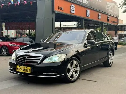 Mercedes-Benz S-Class 2011