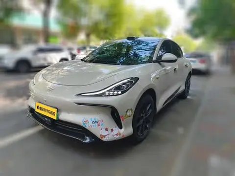 IM Motors 智己LS6 2023