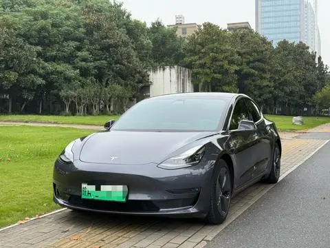 Tesla Model 3 2020 — фото 1