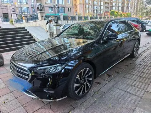 Mercedes-Benz E-Class 2024