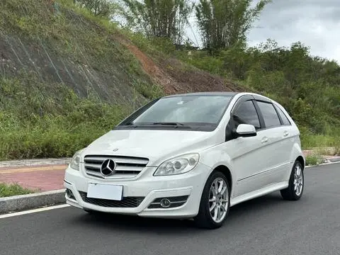 Mercedes-Benz B-Class 2012 — фото 1