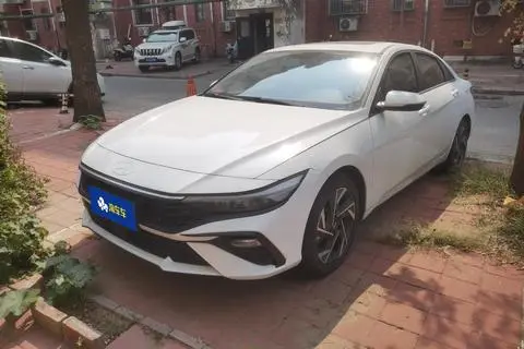 Hyundai Elantra 2023