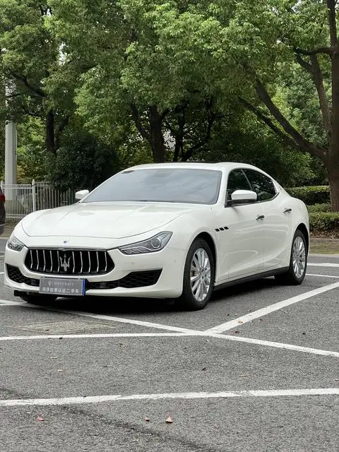 Maserati Ghibli 2021 — фото 1