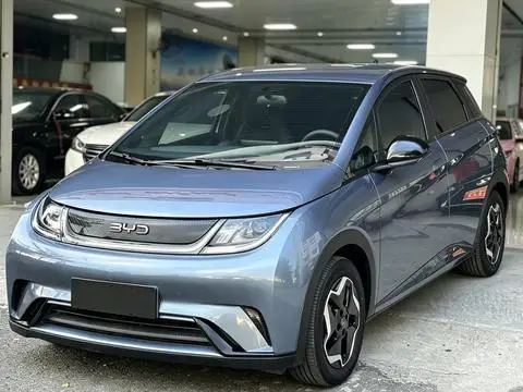 BYD Dolphin 2025