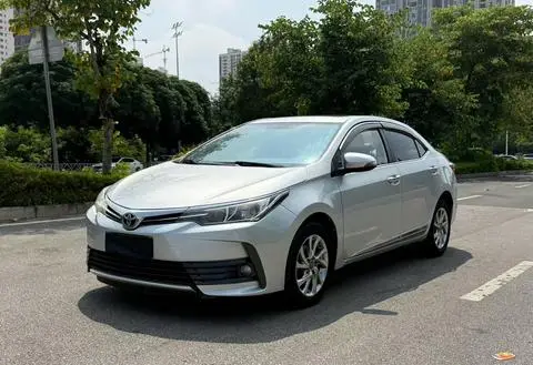 Toyota Corolla 2017 — фото 1