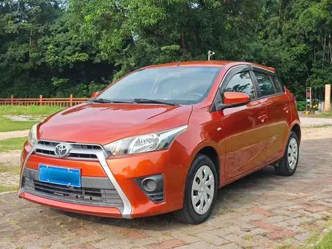 Toyota YARIS L 2015