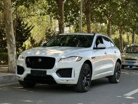 Jaguar F-PACE 2020