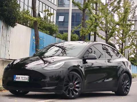 Tesla Model Y 2022 — фото 1