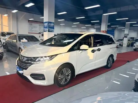 Honda 奥德赛 2018 — фото 1