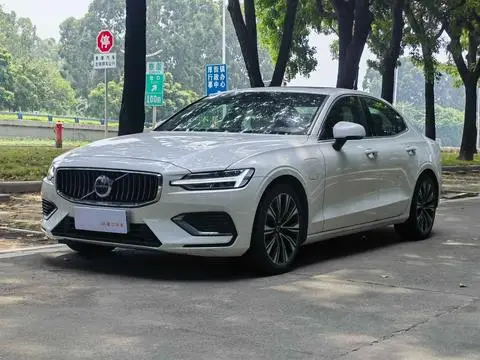 Volvo S60 PHEV 2024