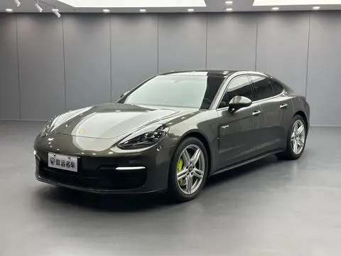 Porsche Panamera E-Hybrid 2023 — фото 1