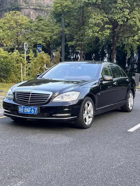 Mercedes-Benz S-Class 2010
