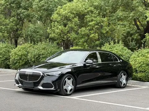 Mercedes-Benz 迈巴赫S-Class 2025