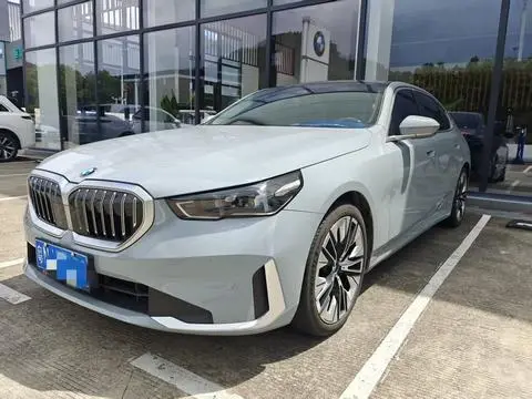 BMW 5 Series 2024