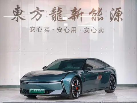 XPeng 小鹏P7 2025