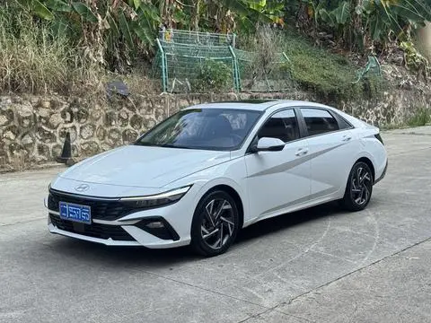 Hyundai Elantra 2023