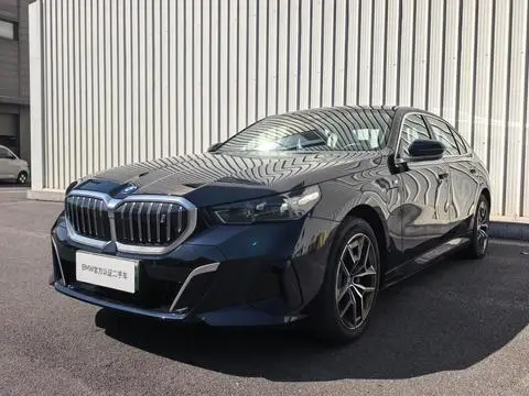 BMW i5 2025