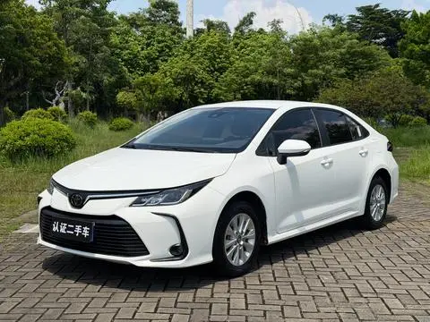 Toyota Corolla 2021 — фото 1