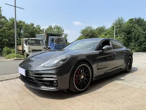 Porsche Panamera 2017 — фото 1