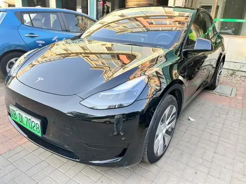 Tesla Model Y 2022 — фото 1