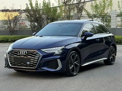 Audi A3 2023 — фото 1