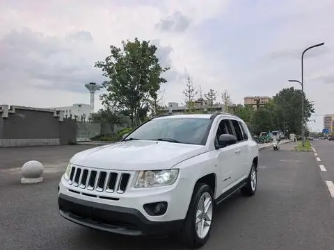 Jeep 指南者 2013